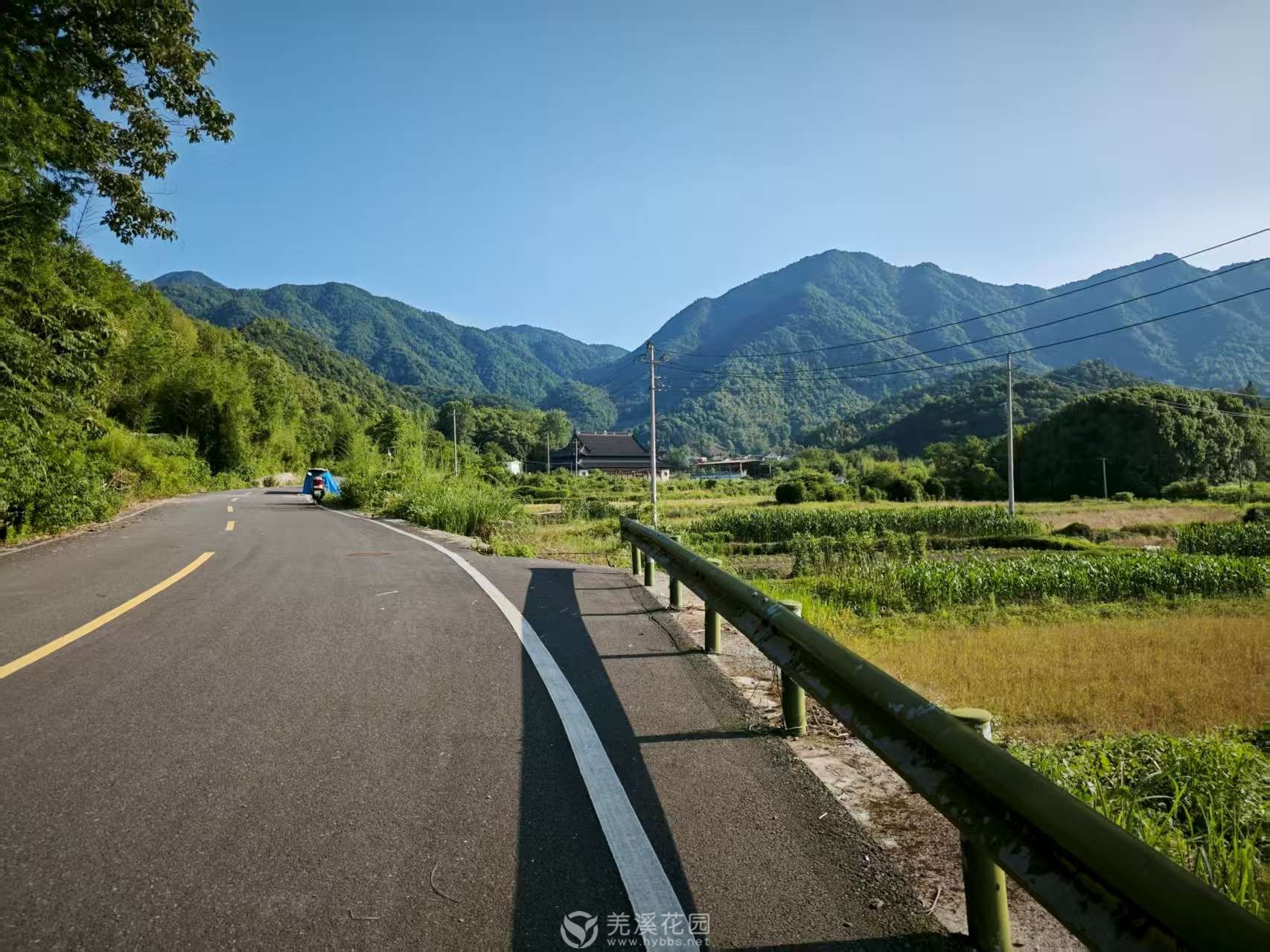 龙门禅寺位于龙门古镇.jpg